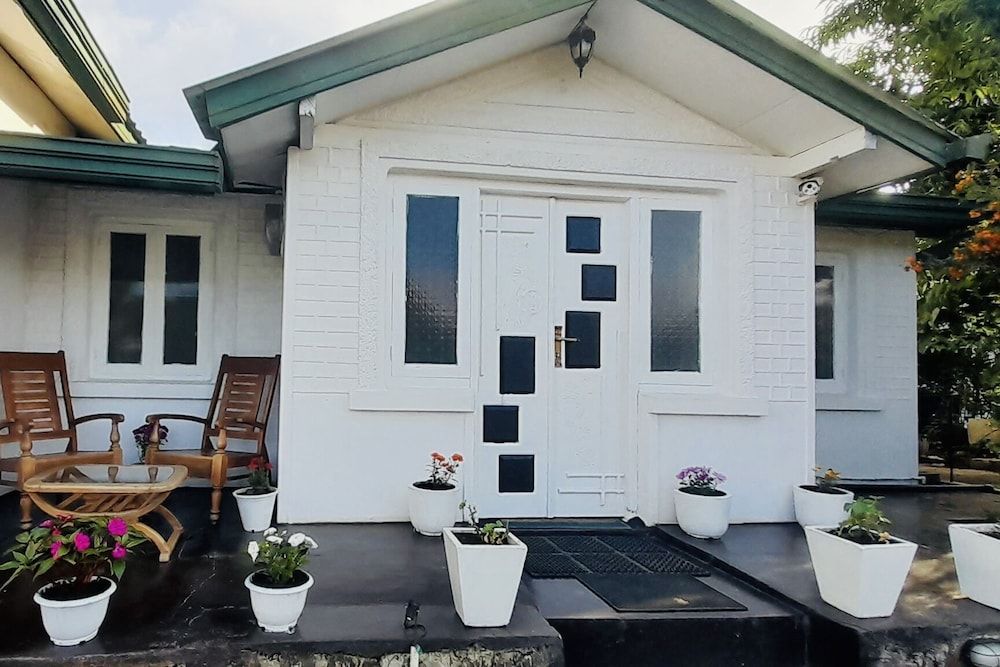 undefined Zion White House 4