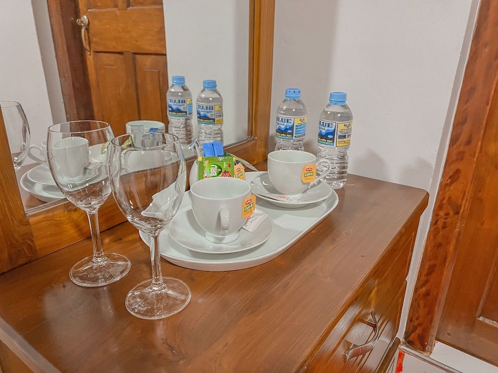 Royal Guest Inn Deluxe Double Room 7