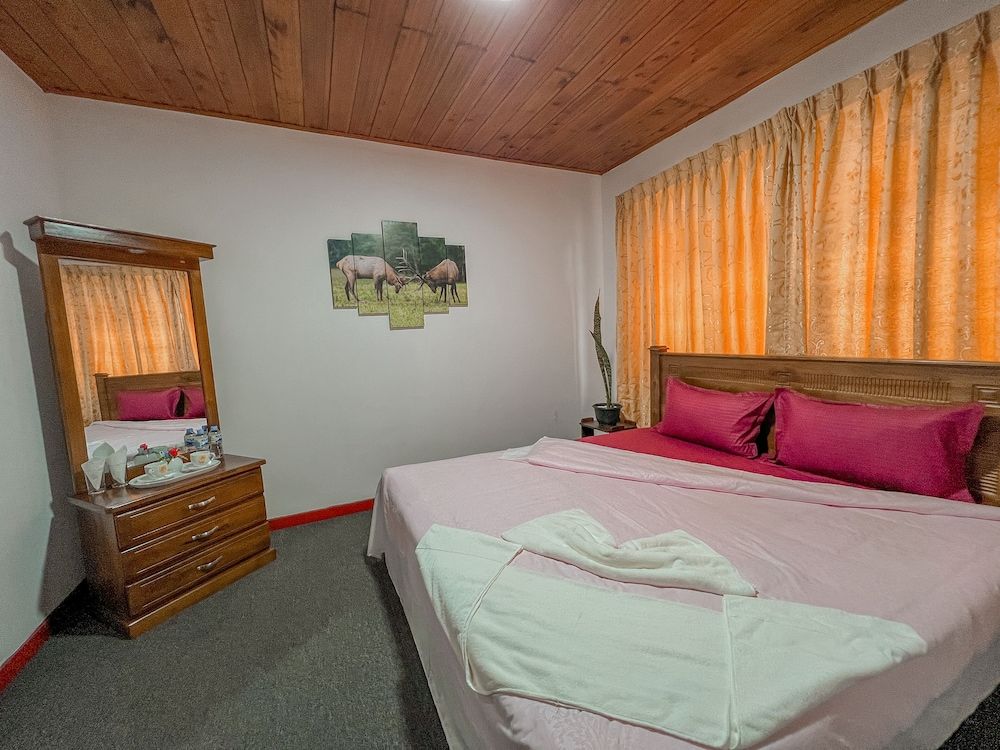 undefined Royal Guest Inn 7