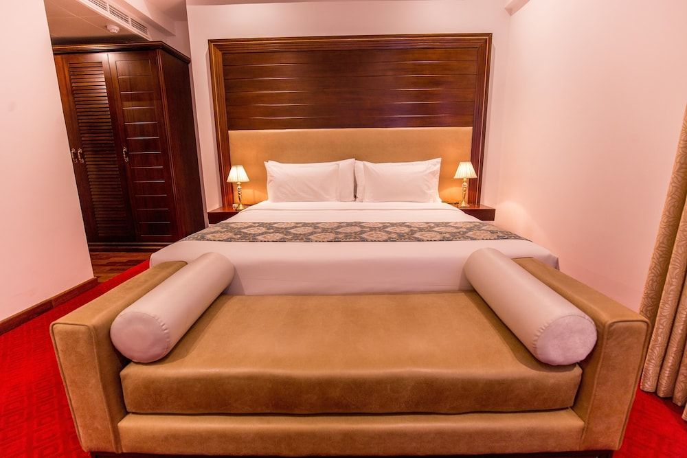 Deluxe Double Room, 1 King Bed, City View