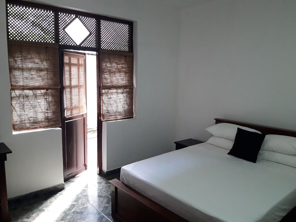 undefined Mrs Pepperpots 9