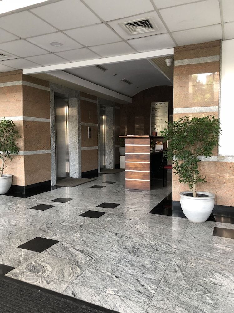 undefined Hedges Court Residencies Town Hall-2 Room 3 Bed Apartment 2