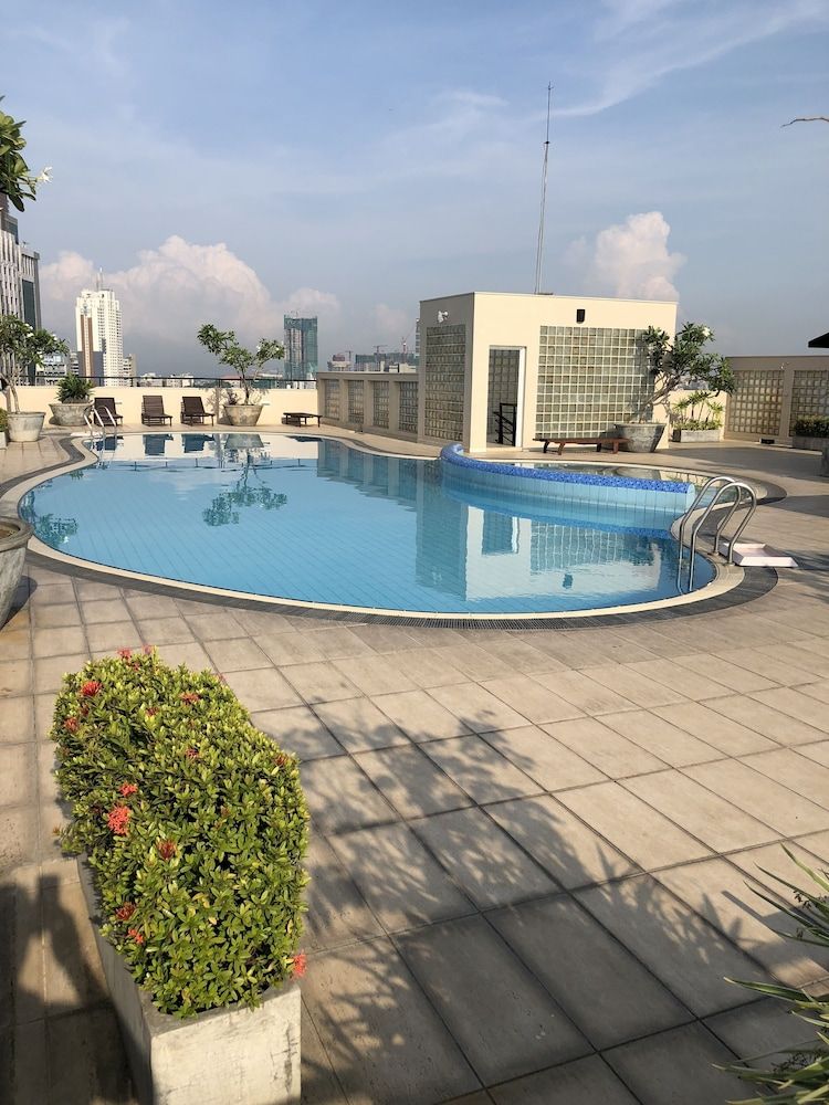 undefined Hedges Court Residencies Town Hall-2 Room 3 Bed Apartment 6