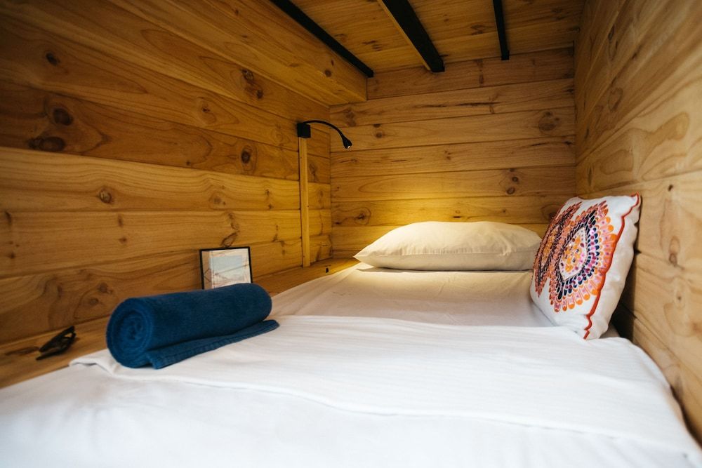 undefined Island Hostels Colombo 5