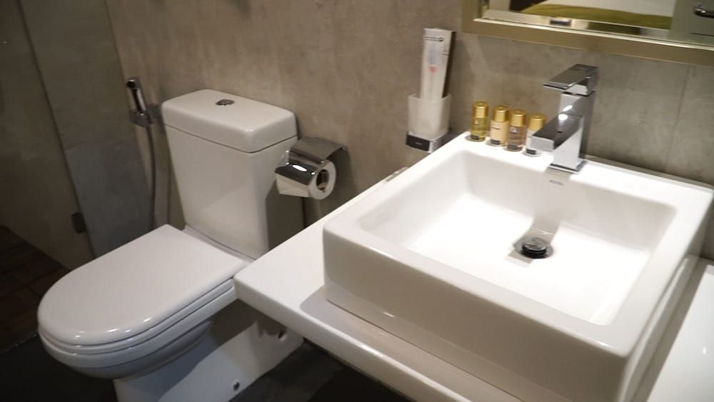 undefined City Hotel Colombo 02 10