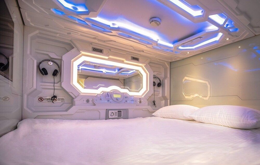 The Capsule Hotel Double Room with Television 3
