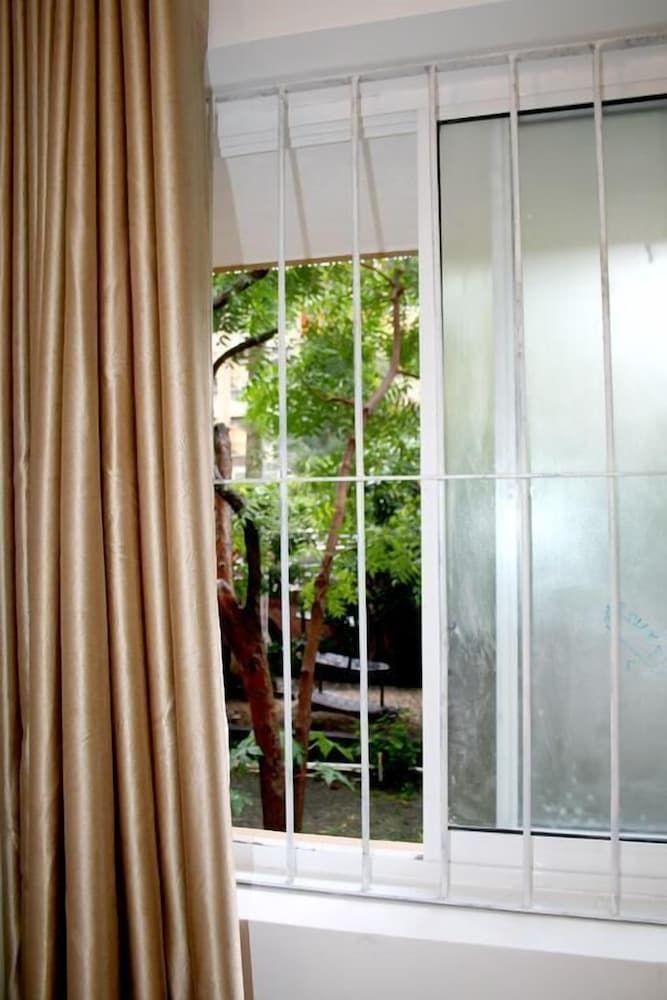 undefined Bamba Flat 9