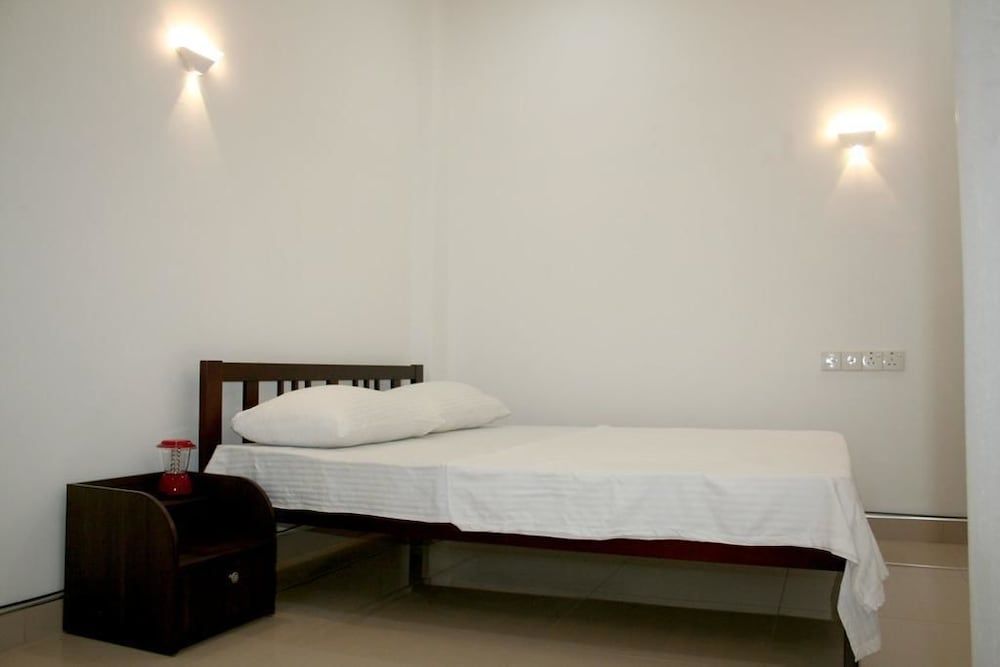 undefined Bamba Flat 4