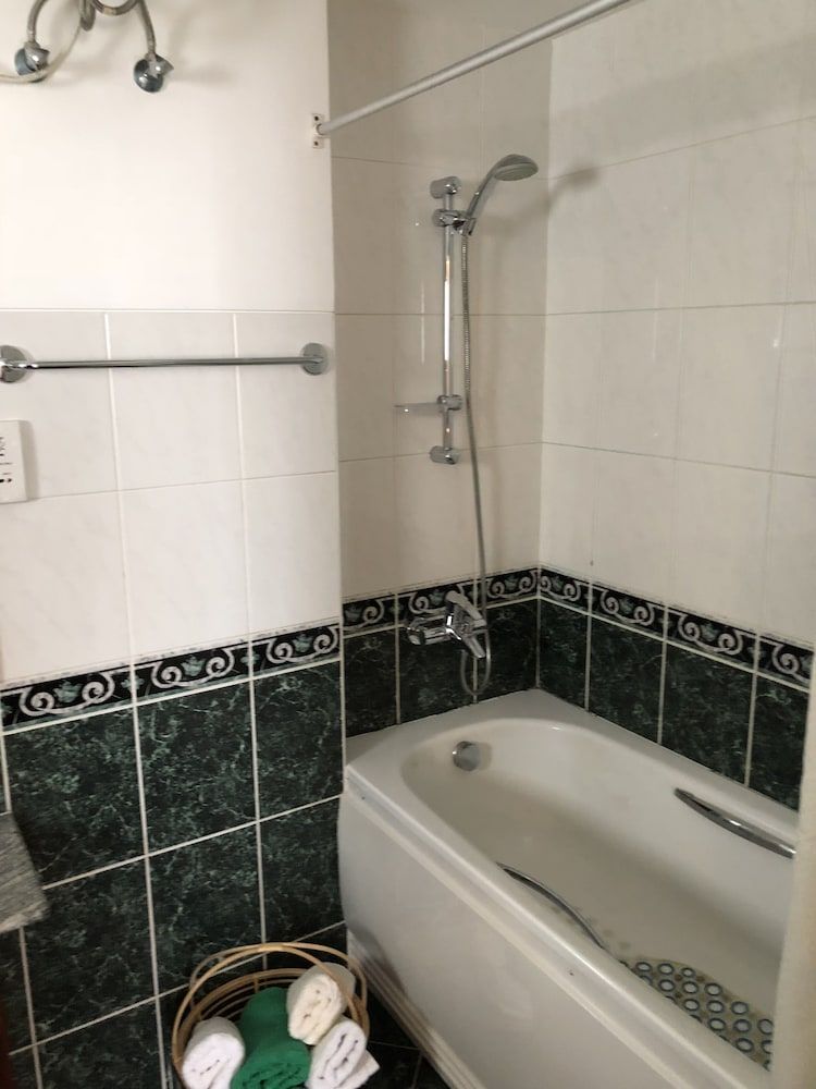 Hedges Court Residencies Town Hall- 2 Bed Room Apartment Exclusive Apartment, Multiple Beds, City View 13