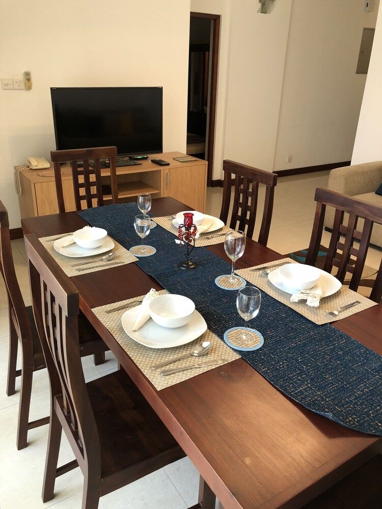 Hedges Court Residencies Town Hall- 2 Bed Room Apartment Exclusive Apartment, Multiple Beds, City View 9