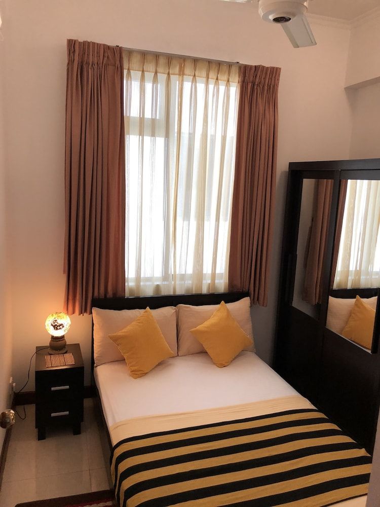 Hedges Court Residencies Town Hall- 2 Bed Room Apartment Exclusive Apartment, Multiple Beds, City View