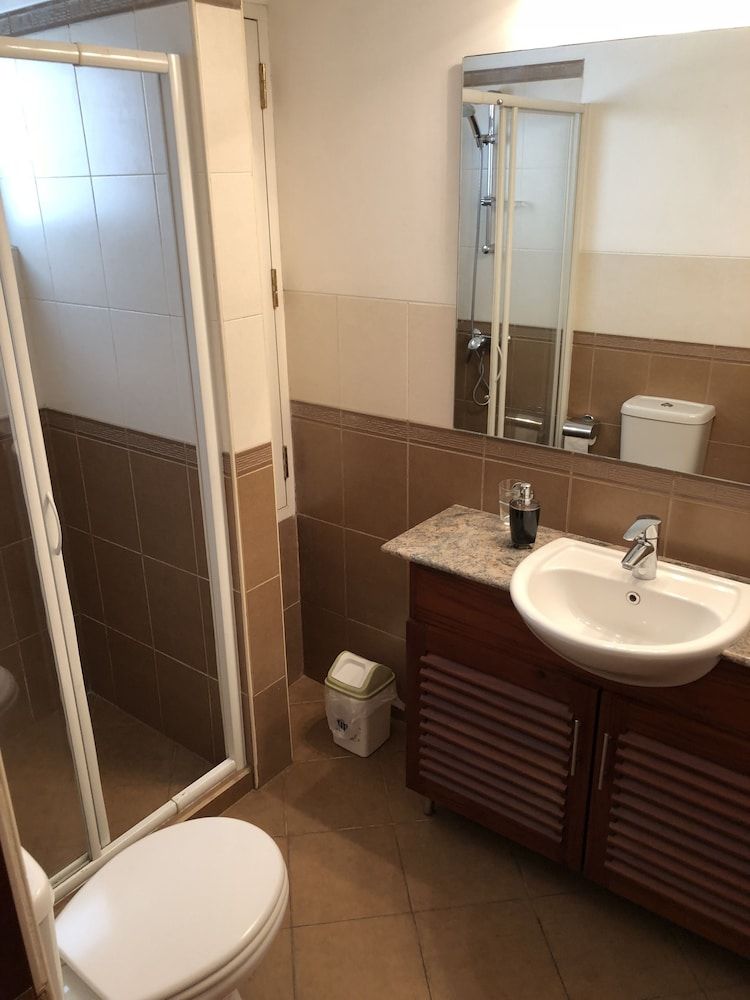 Hedges Court Residencies Town Hall- 2 Bed Room Apartment Exclusive Apartment, Multiple Beds, City View 11