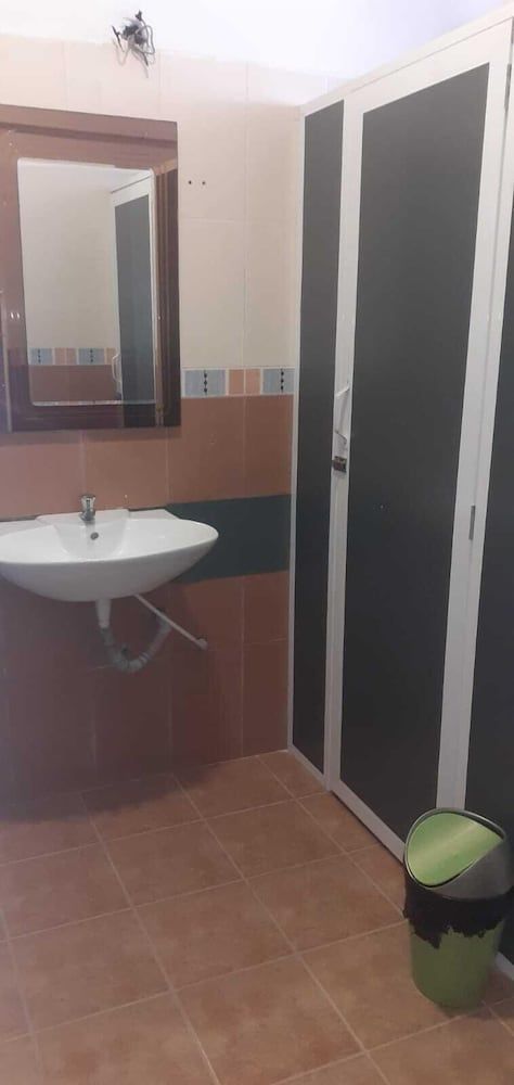 Layover Colombo  - Hostel Economy Shared Dormitory, Men only 10