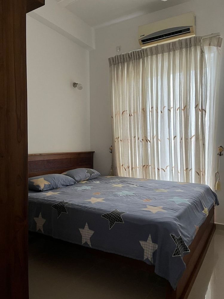 undefined Short Term Apartment in Colombo City 2