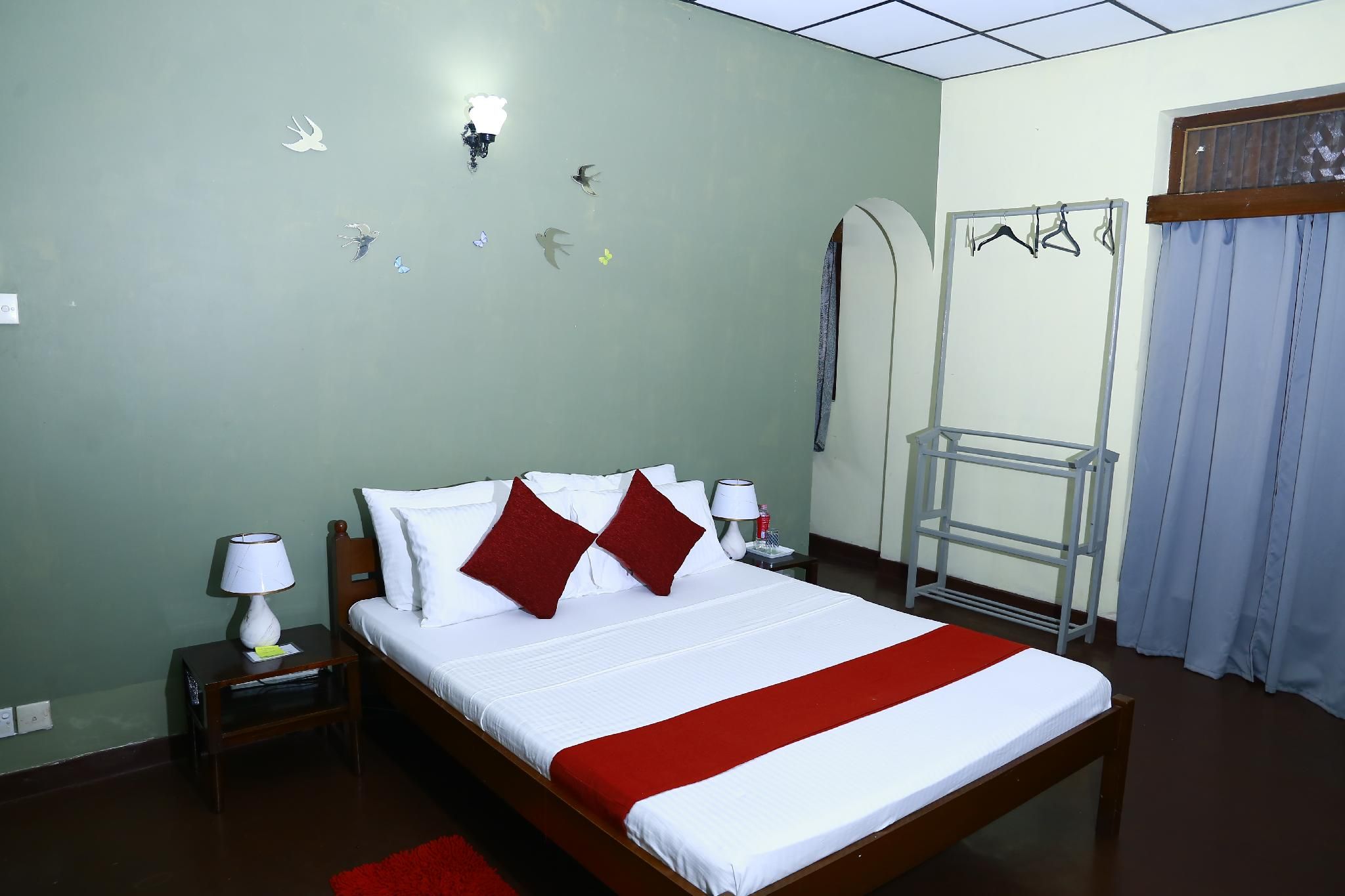 undefined Oasis Colombo 3