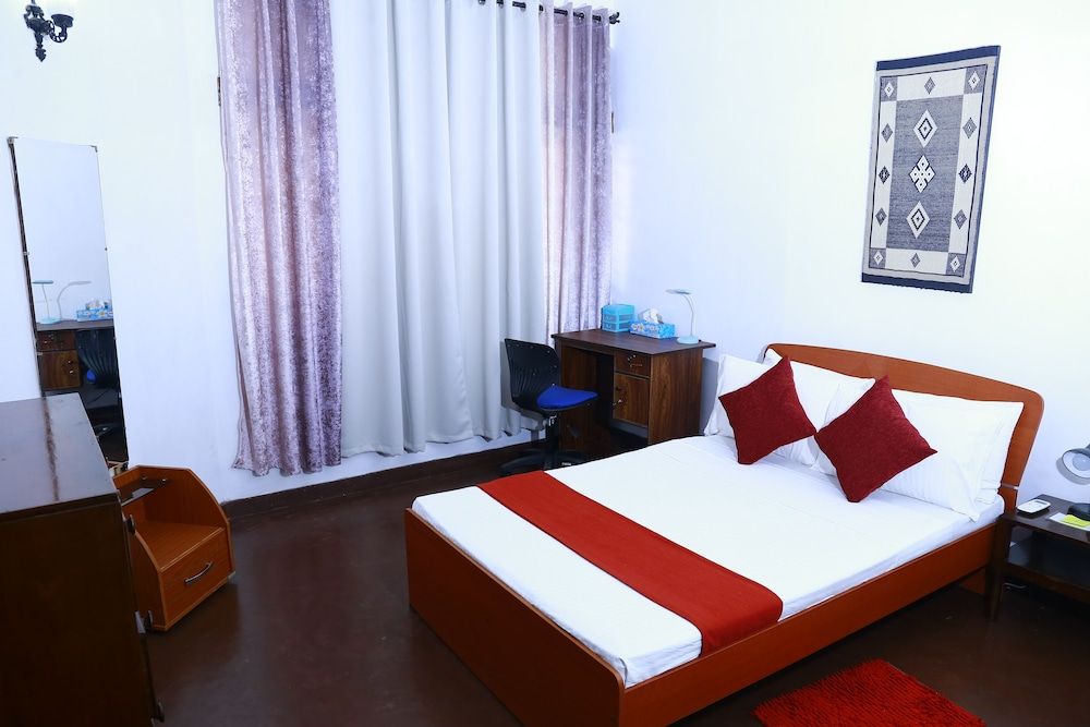 Oasis Colombo Deluxe Double Room