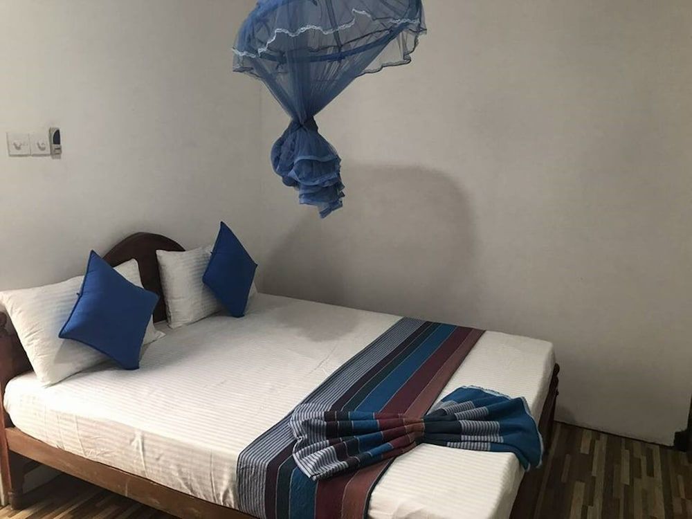 undefined Sigiri Sunrise 6