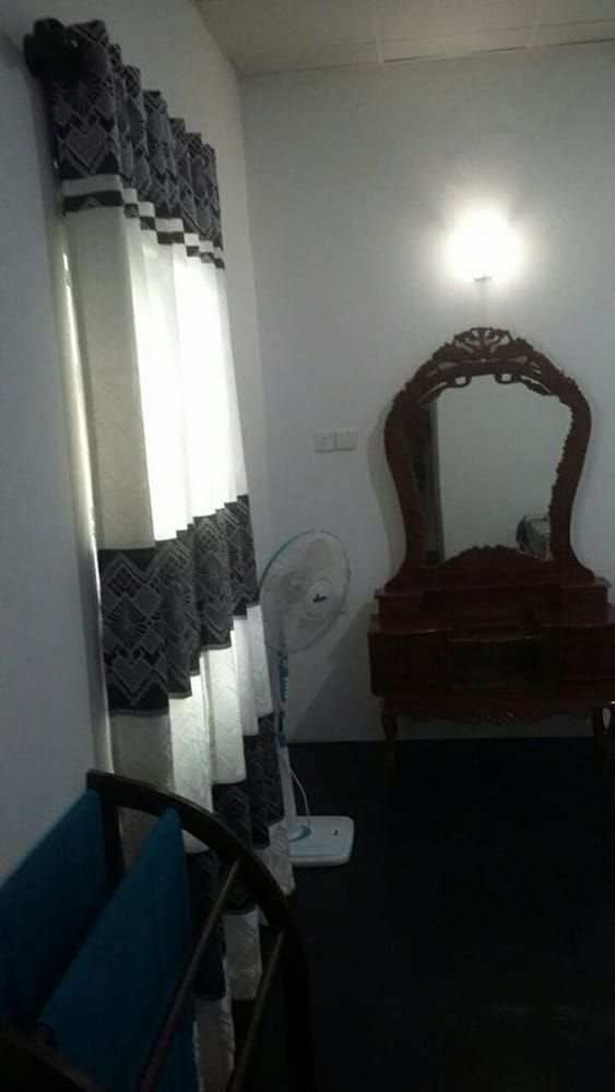 undefined Sigiri Sunrise 10