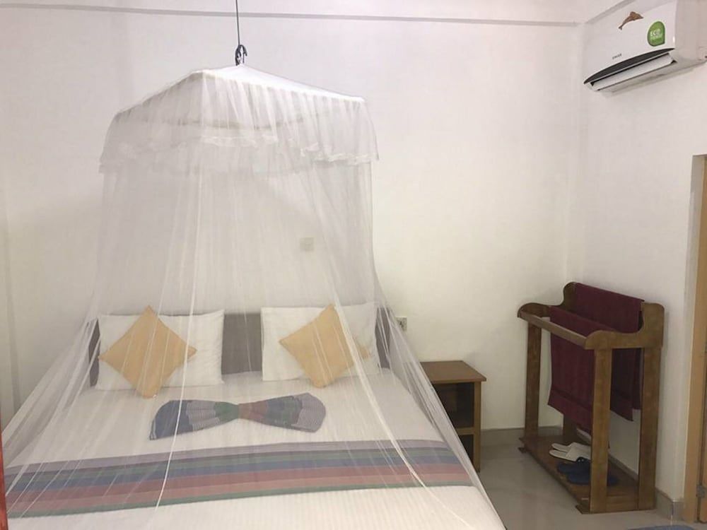 undefined Sigiri Sunrise 9