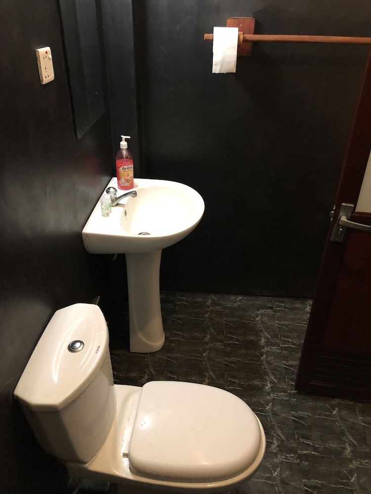 Sigiriya Nature Villa Lodge Family Quadruple Room, Private Bathroom, Garden View 4