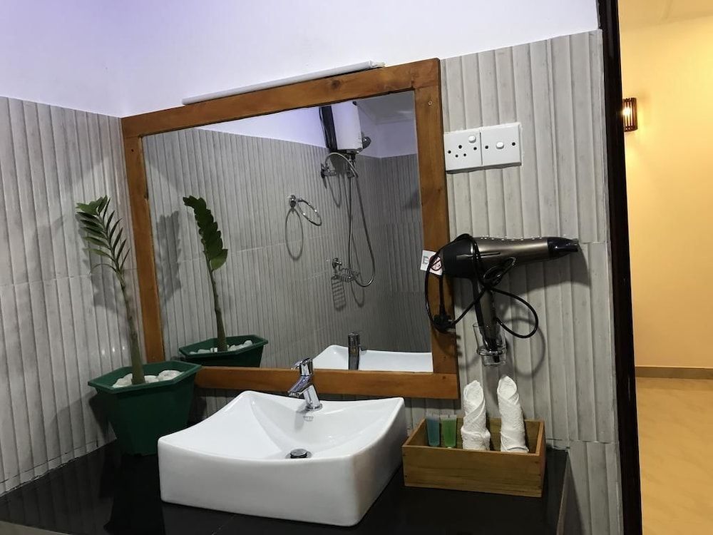 undefined Sunshine Resort & Spa 10