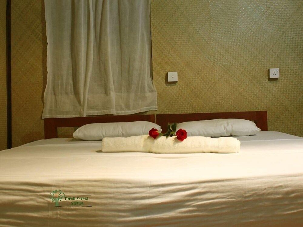 Thick forest sigiriya Luxury Tree House 7