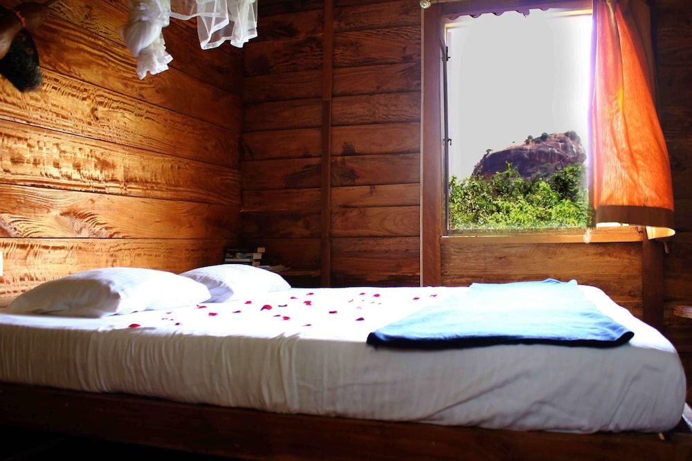 Thick forest sigiriya Standard Tree House 3