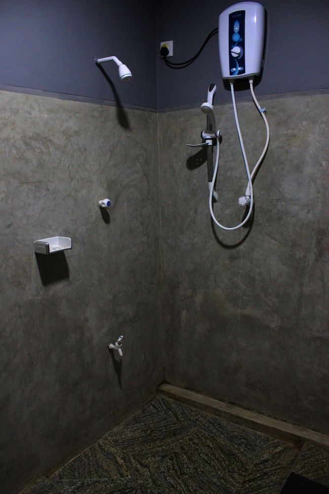 Sigiriya Lahiru Homestay Standard Double Room 7