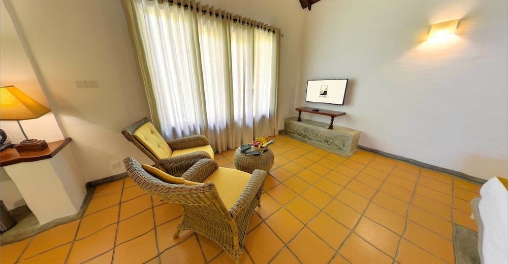 undefined Ehalagala Lake Resort 4