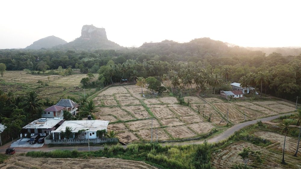 undefined Nelu Villa Sigiriya 2