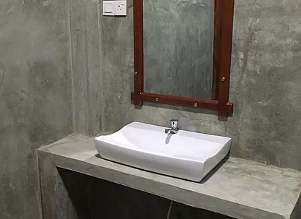 Nelu Villa Sigiriya Standard Double Room 6