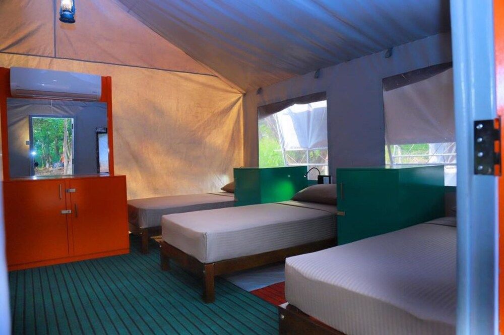 undefined Hangover Hostels Sigiriya 10