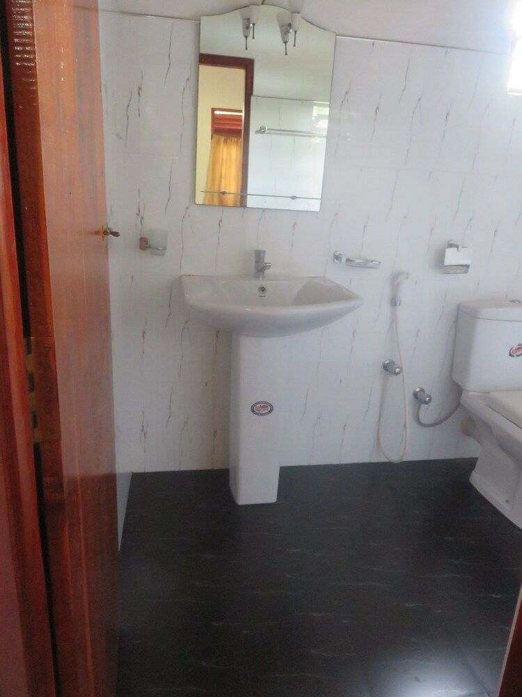 Beach Lagoon Guest House Family Room, Non Smoking 4