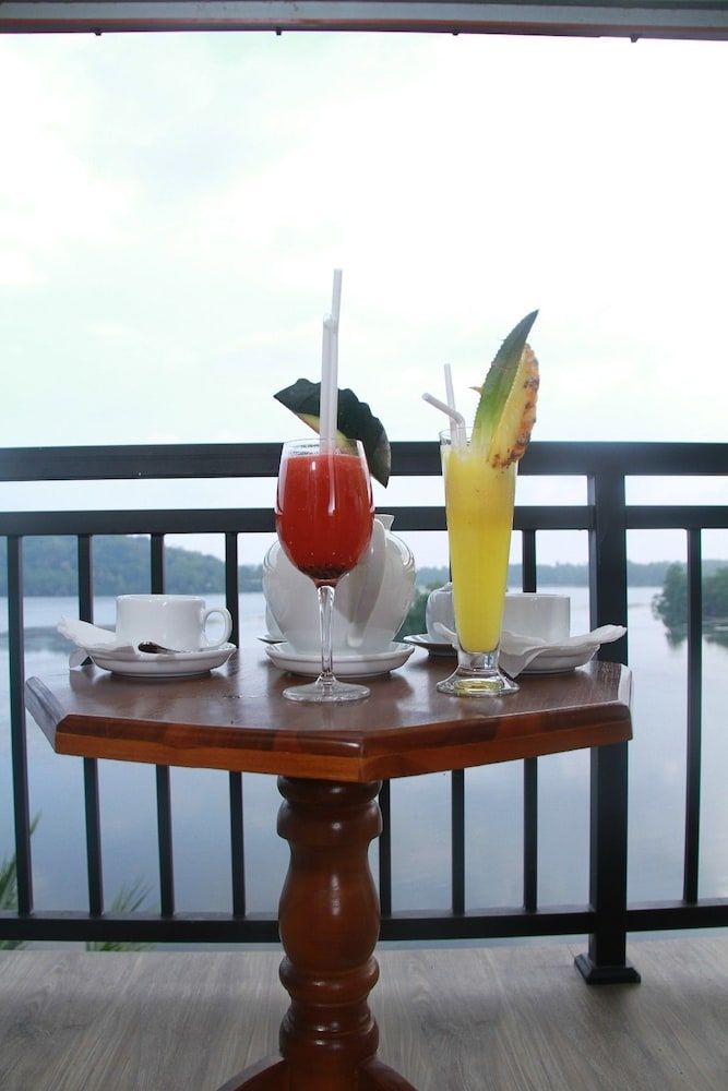 Sanu Lagoon Resort & Spa Deluxe Double Room, Lagoon View, Poolside 7