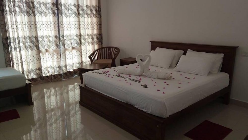 Sanu Lagoon Resort & Spa Deluxe Double Room, 1 King Bed, Lagoon View, Poolside 5