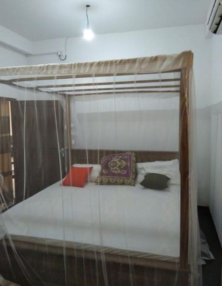 sinhagiri hotel and restaurant