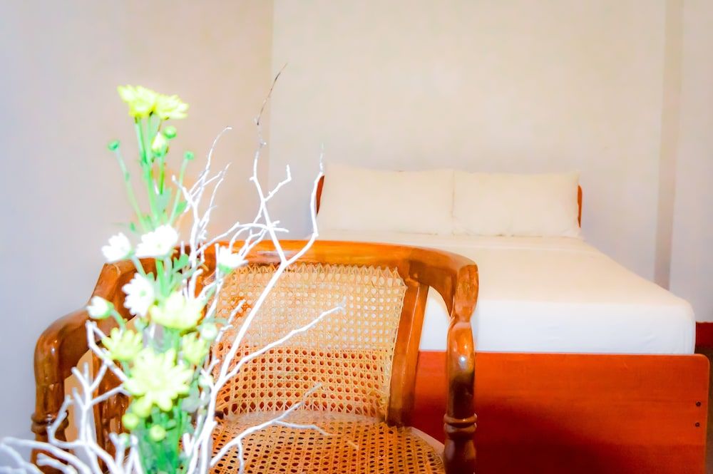 undefined Cinnamon Airport Residencies 3