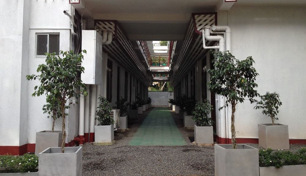 undefined Cinnamon Airport Residencies 7