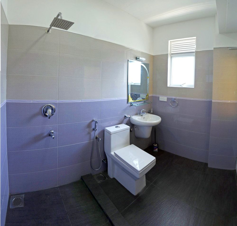 Ronaka Airport Transit Hotel Deluxe Double Room 11