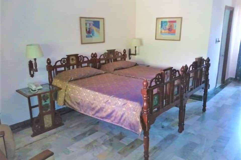 Karni Bhawan Heritage Hotel Jodhpur Heritage Deluxe AC Room 3