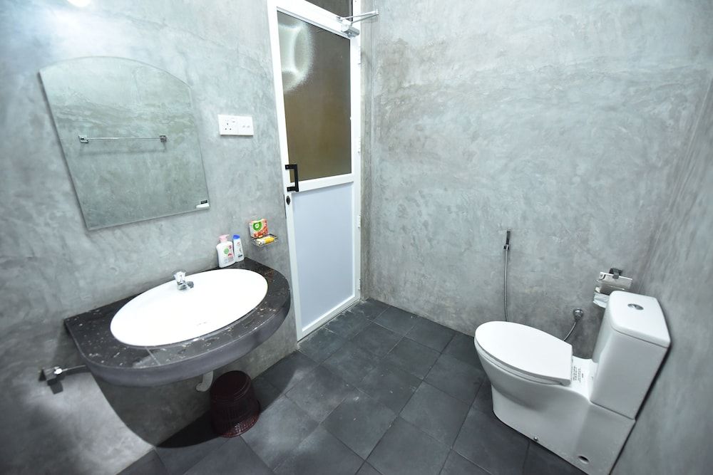 The Summer Resort Family Room 4