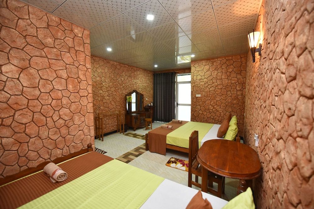 The Summer Resort Family Room 3