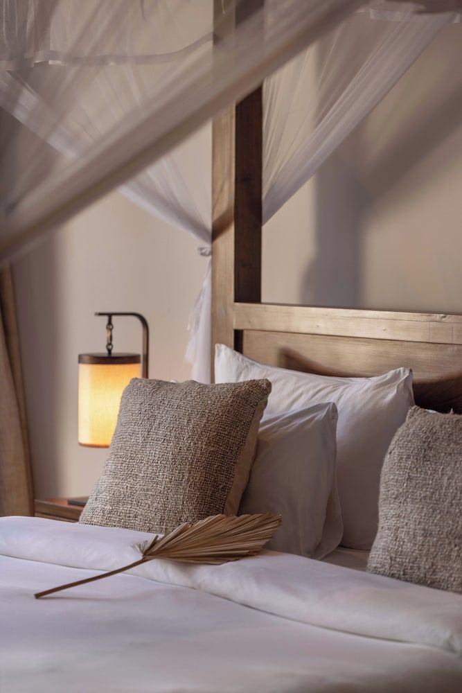 Villa Blu Standard Queen Room 3