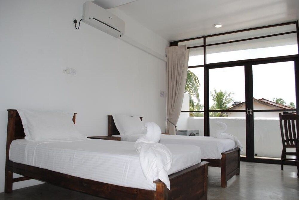 Kaori Cafe and Villa Standard Room, 2 Twin Beds, Private Bathroom