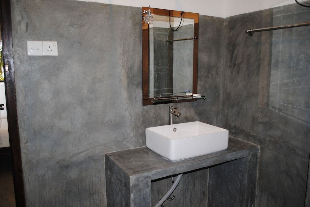 Kaori Cafe and Villa Standard Double Room with Sea View 5