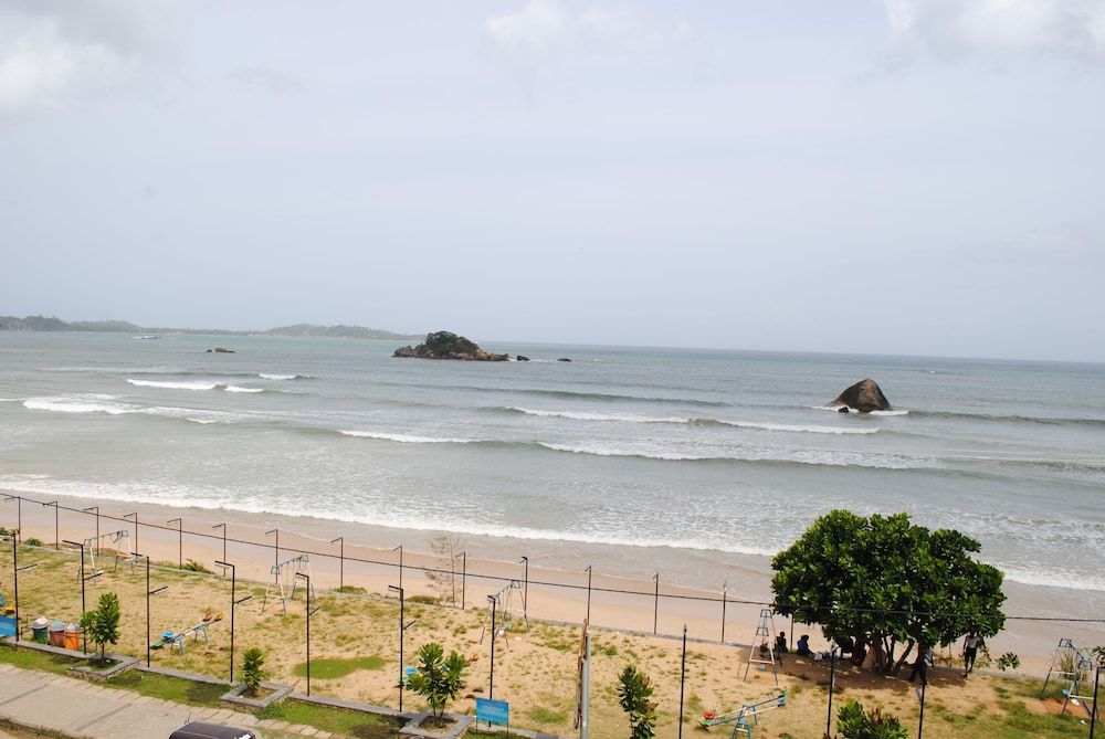 Kaori Cafe and Villa Standard Double Room with Sea View 6