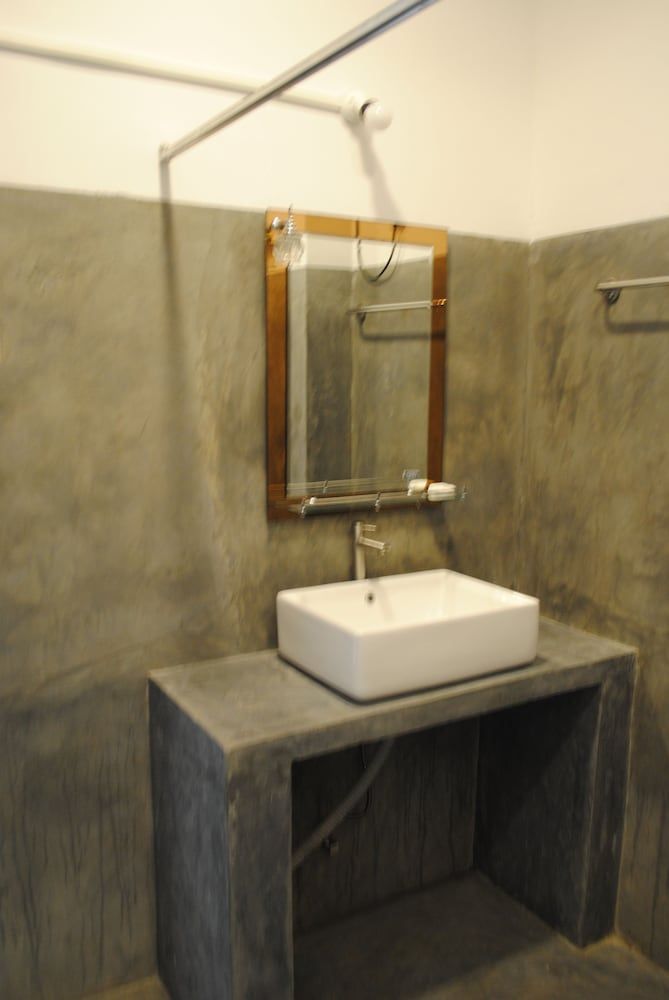 Kaori Cafe and Villa Standard Room, 2 Twin Beds, Private Bathroom 2