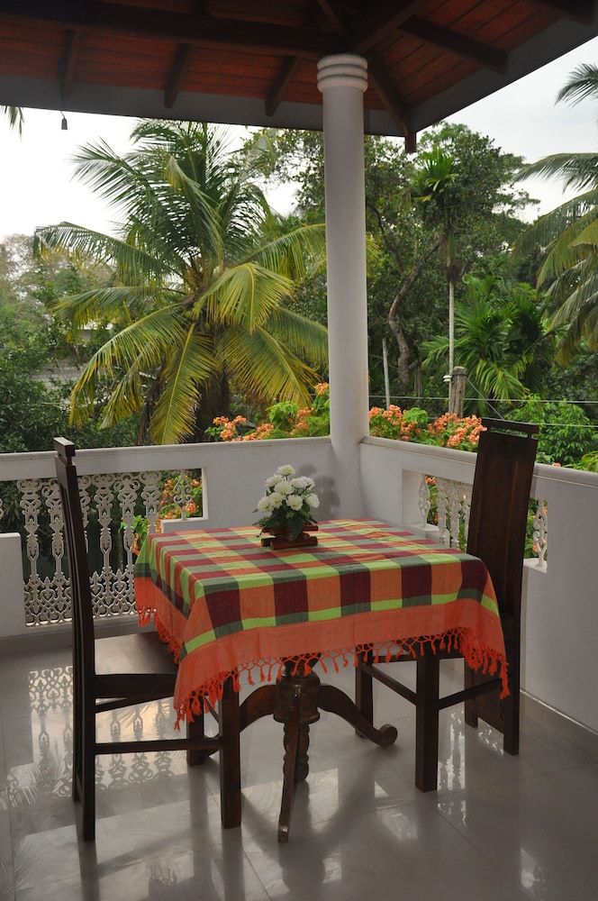 undefined maali residence 4