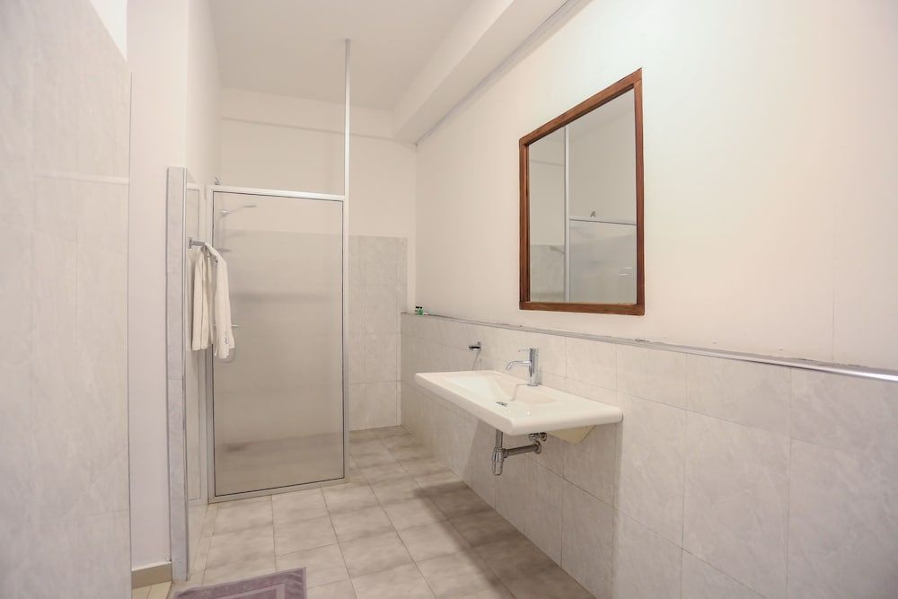 undefined Twenty Two Binaweli 7