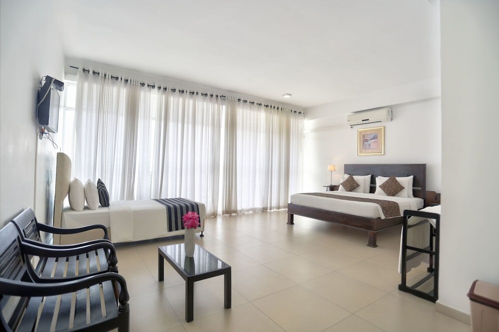 Twenty Two Binaweli Deluxe Triple Room, Multiple Beds, Non Smoking, Pool View 2